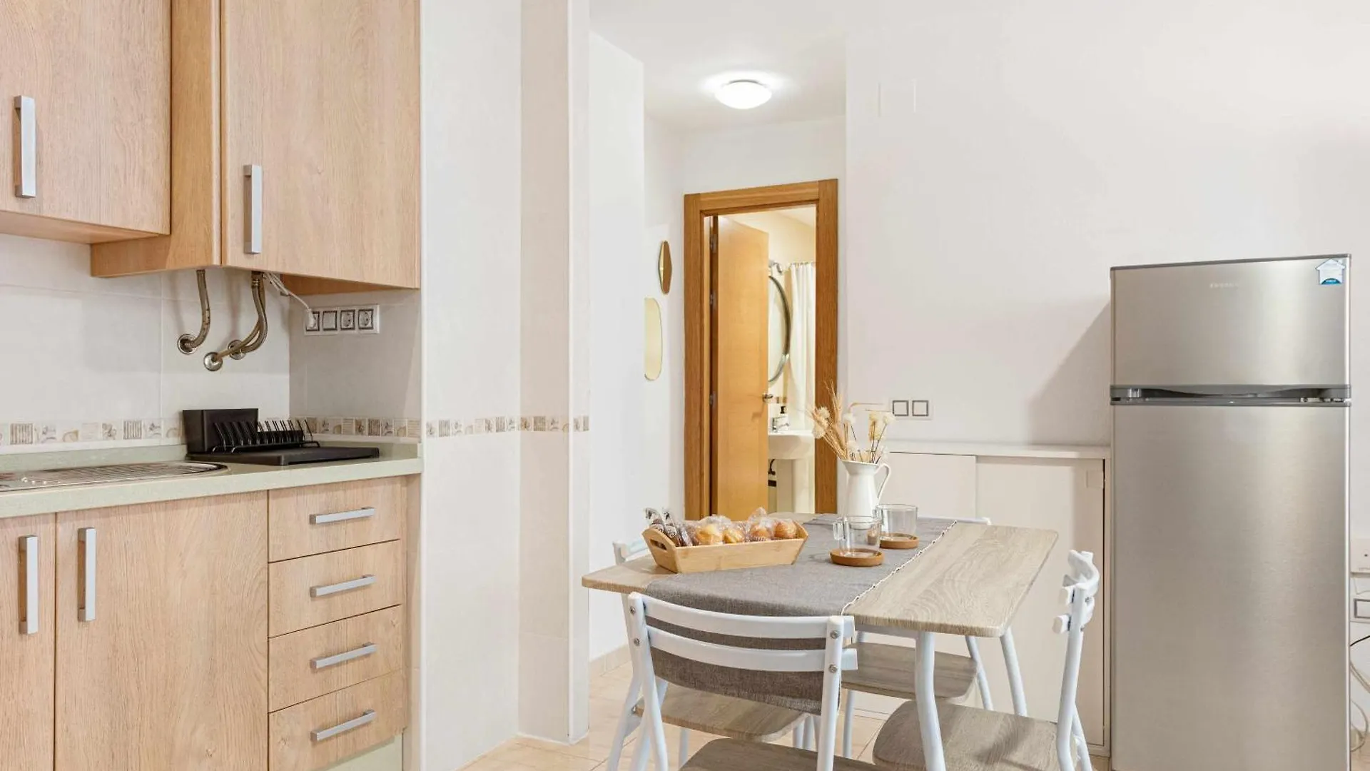 Sunlit Apartment Casa Bonita With Free Parking Malaga