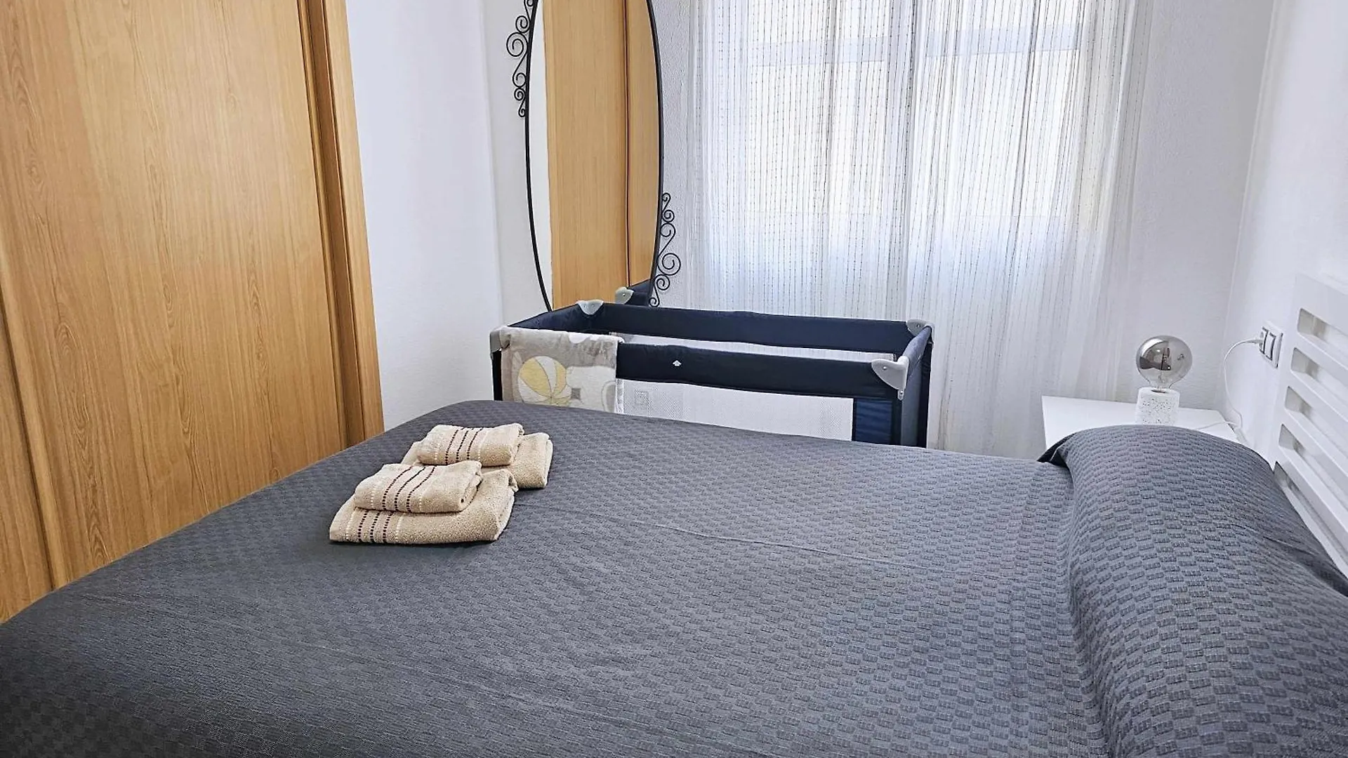 Sunlit Apartment Casa Bonita With Free Parking Málaga