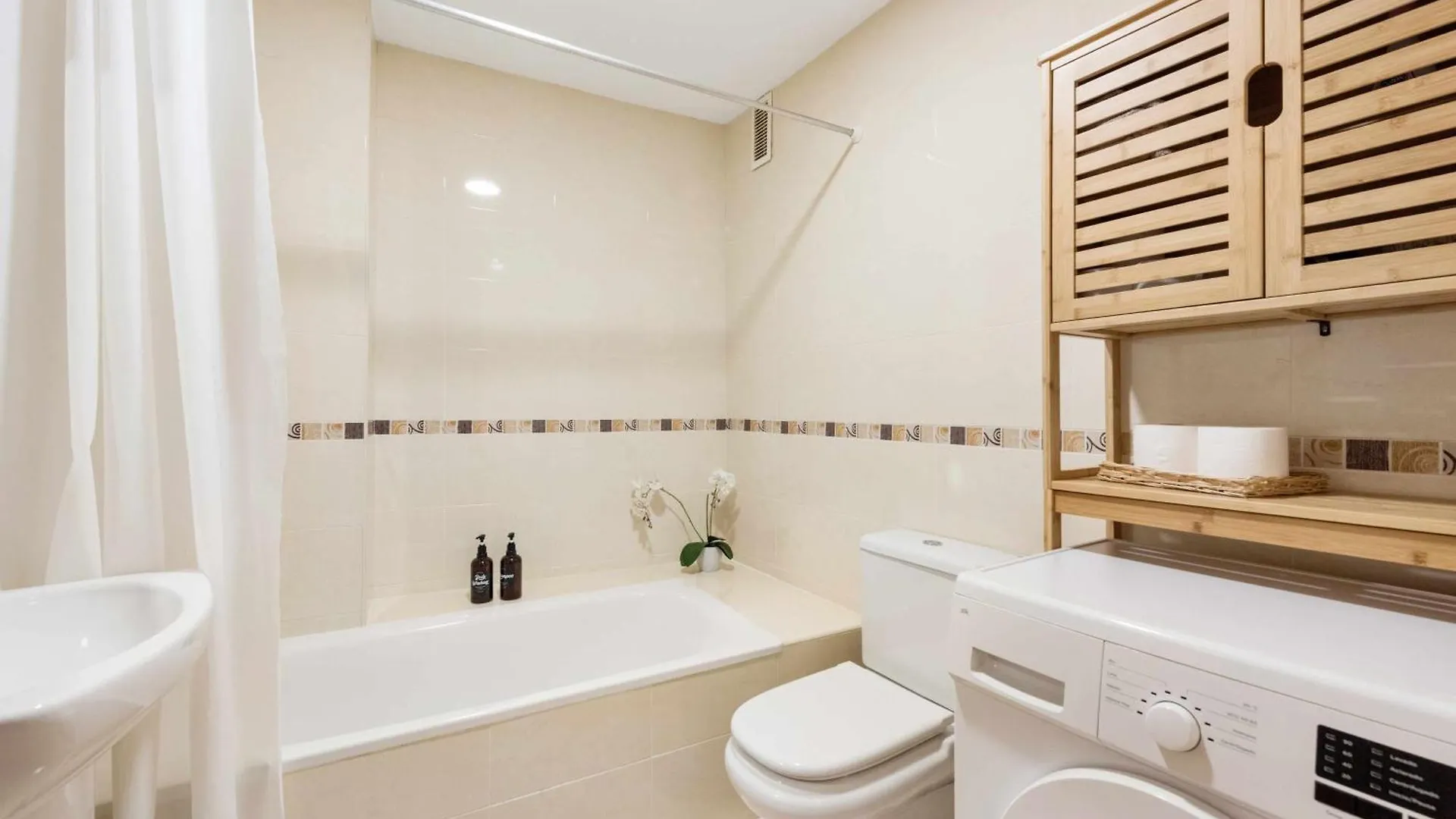 Sunlit Apartment Casa Bonita With Free Parking Malaga Spain